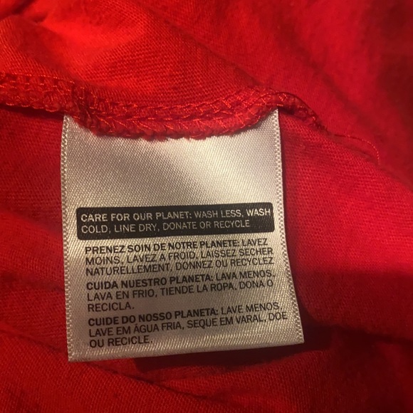 Levi’s logo t-shirt size small red, white, blue - Picture 5 of 5